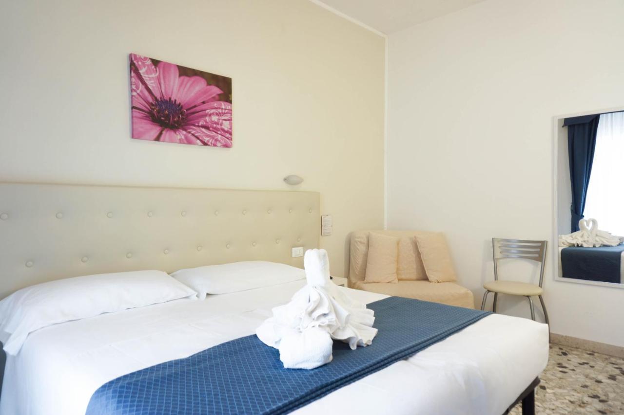 Hotel Caribe เวียเรจโจ ภายนอก รูปภาพ