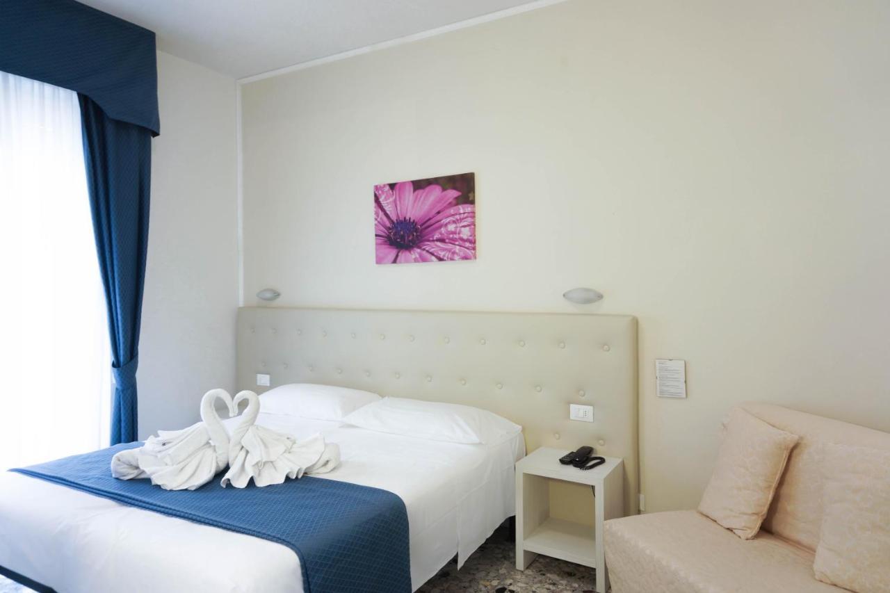 Hotel Caribe เวียเรจโจ ภายนอก รูปภาพ